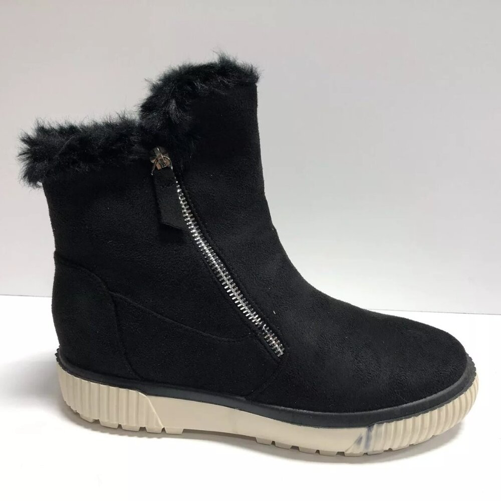 Journee Collection Women’s Black Wedge Bootie Size 8 M